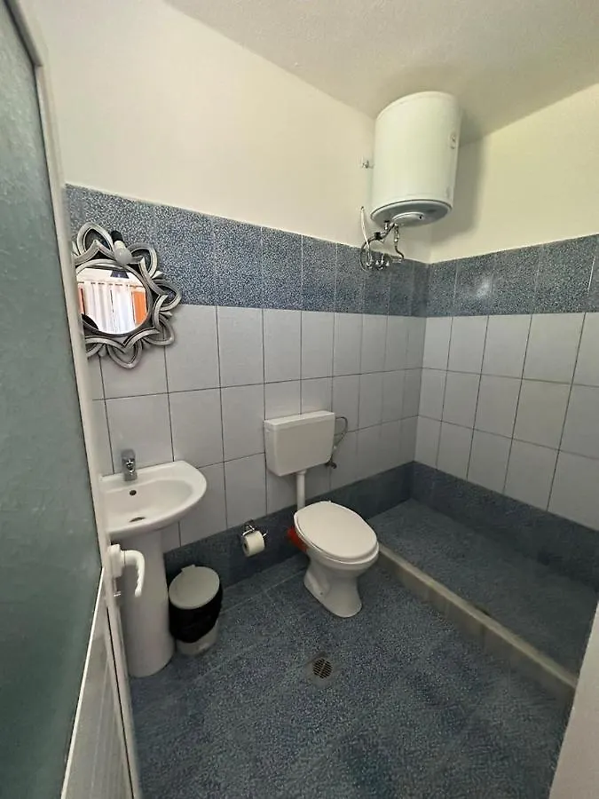 Lazari Rooms 希马拉 0*,  阿尔巴尼亚